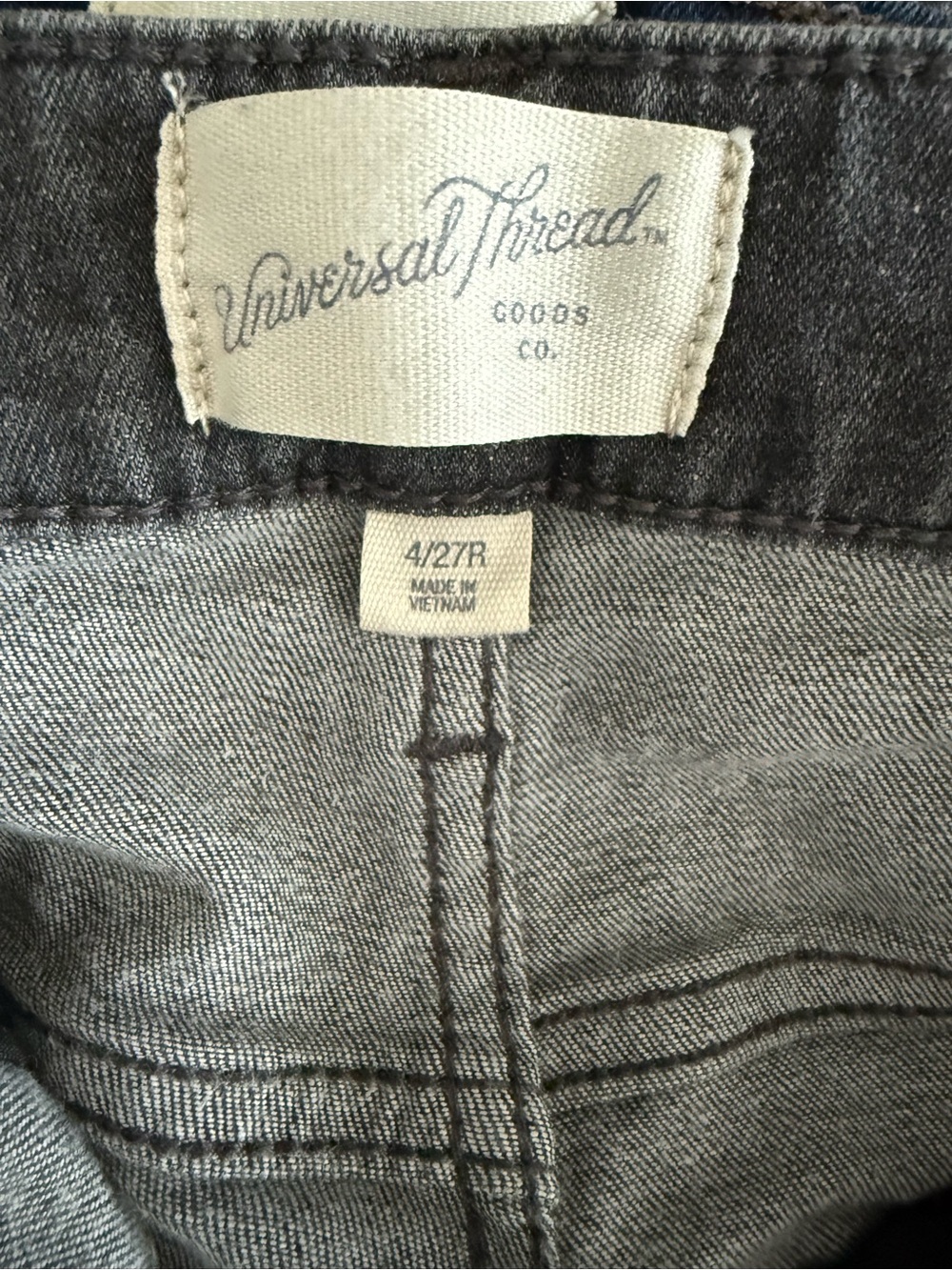 Universal thread dark gray high rise skinny jeans. 4/27 - Picture 3 of 4